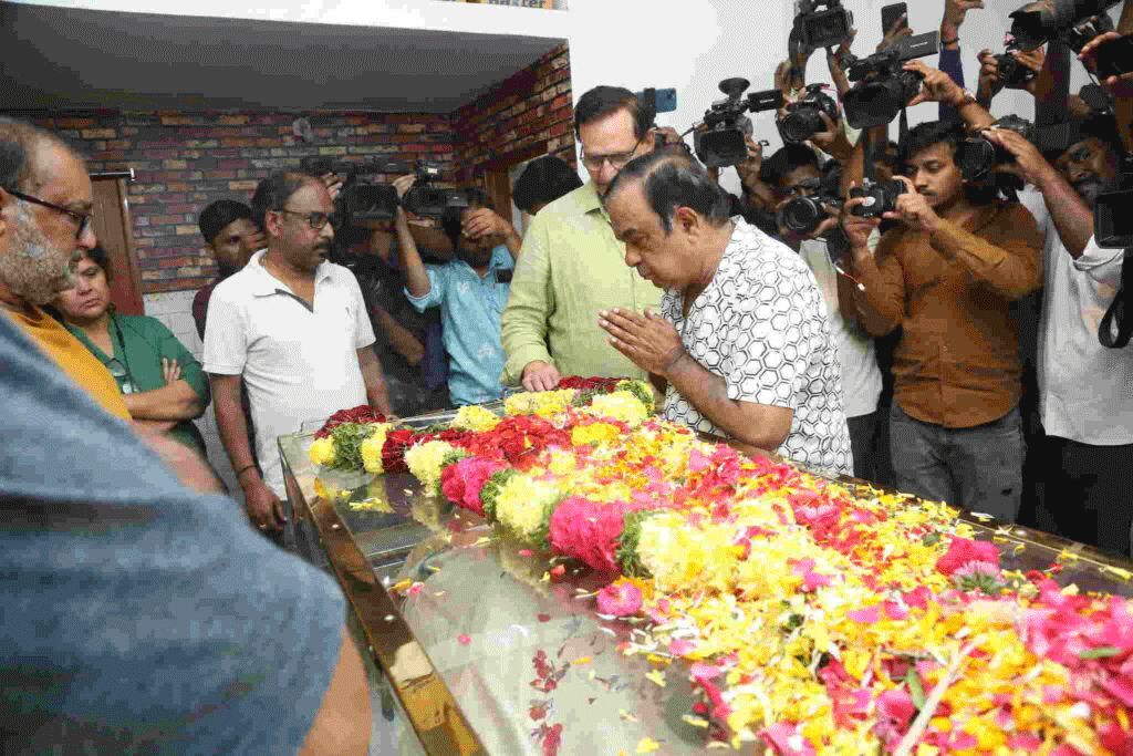 Celebrities Pay Emotional Tributes To Chandra Mohan! Celebrities Pay