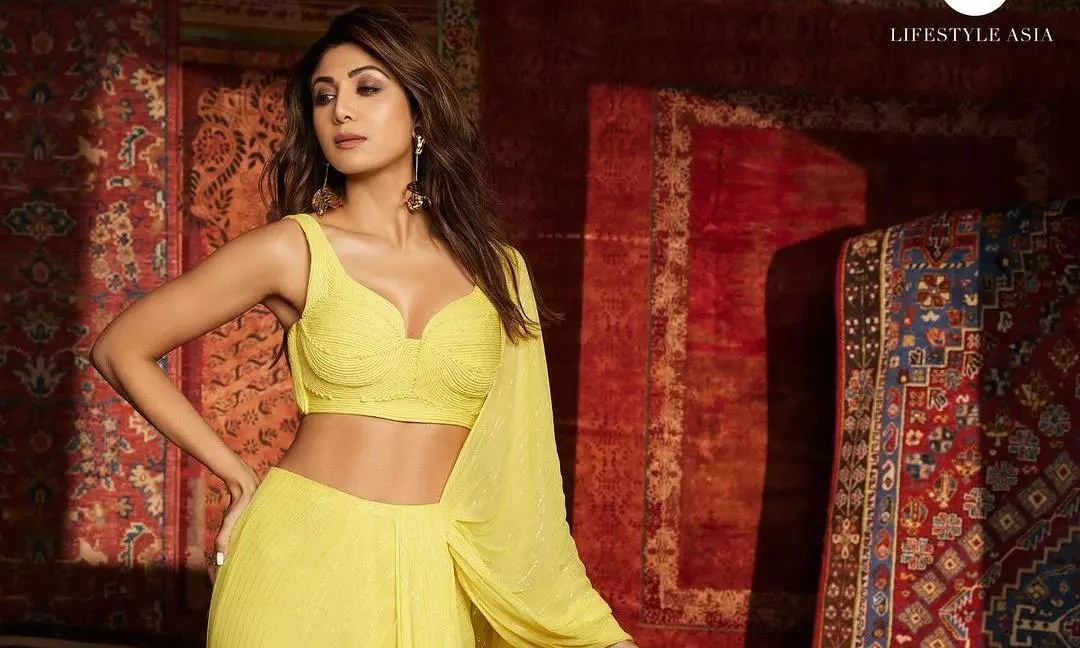 Shilpa Shettys Allure in Cut-Out Gold