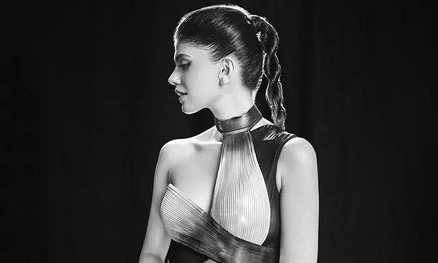 Sanjana Sanghis Striped Saree Make Heads Turn