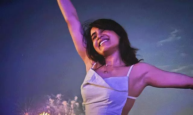 Samantha Kicks Off New Year In Stellar Fashion!