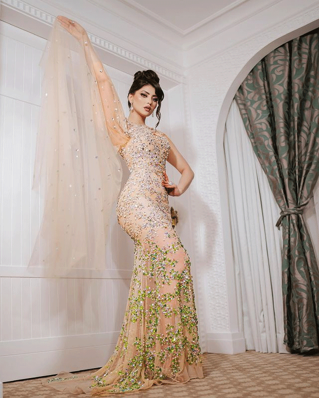 urvashi rautela gold dress Urvashi Rautela Creates 24 Karat Magic Dressed In A Glistening Gold Dress  For Amato At The Arab Fashion Week 2022