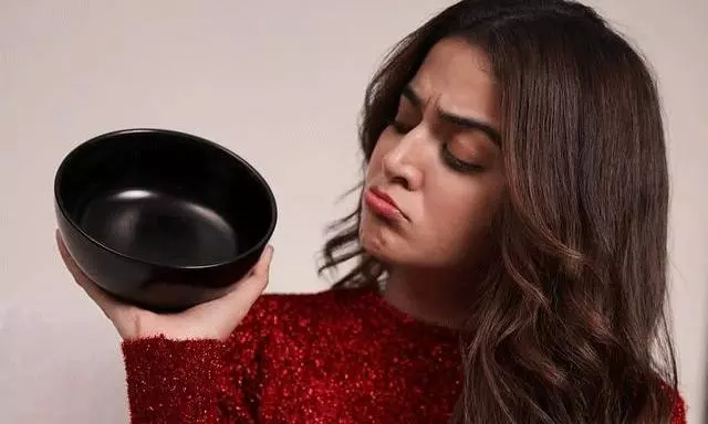 Waqima Gabbi shines in a party wear saree