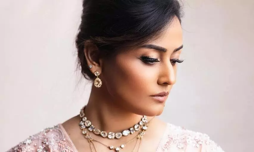 In Pics: Namrata Stuns With Peach Look!