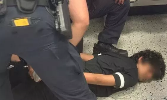 Heartbreaking Picture of Indian Deportee: What India Said? Heartbreaking Picture of Indian Deportee: What India Said?