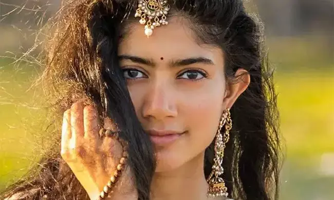 Sai Pallavi Faces Heat Over Sita Casting!