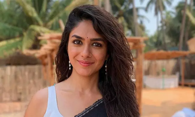 Kajal Aggarwal Out, Mrunal Thakur Takes Mandodari Role in Ramayana!?