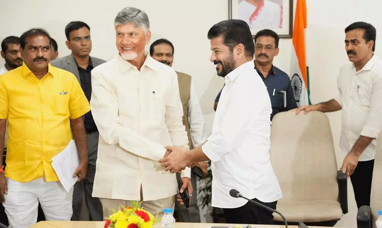 Pic Of The Day: CMs CBN and Revanth Reddy @ Delhi