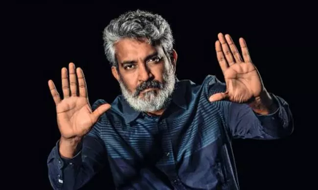 How Is Rajamouli Cooking Villain For Mahesh Babu?