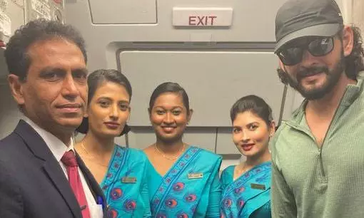 Mahesh Babu Jets To Colombo, Photo Goes Viral!