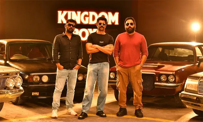 Pic Talk: Vijay Deverakonda With Kingdom Boys!