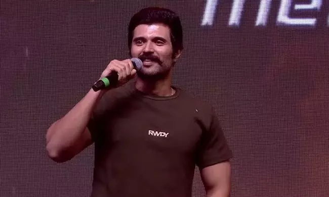 Vijay Deverakonda makes statement with Kingdom Trailer!