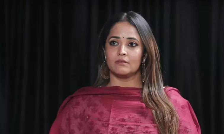 Anasuya Talks About Blocking 30 Lakh Followers