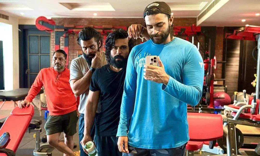 Mega Cousins rare workout photo goes viral