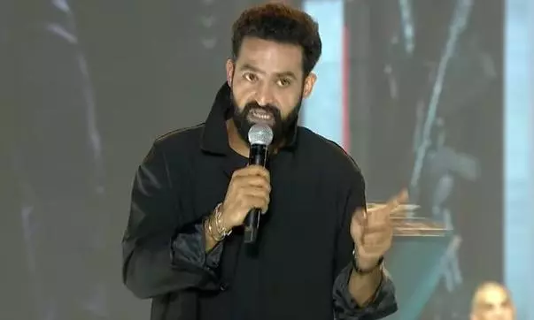 “Velipoyeda”: Jr NTR Angry At War 2 Pre Release Event