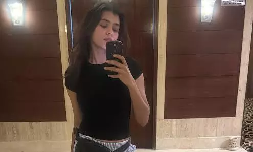 Hebah Sets Internet Buzzing In Pyjama Glam Look