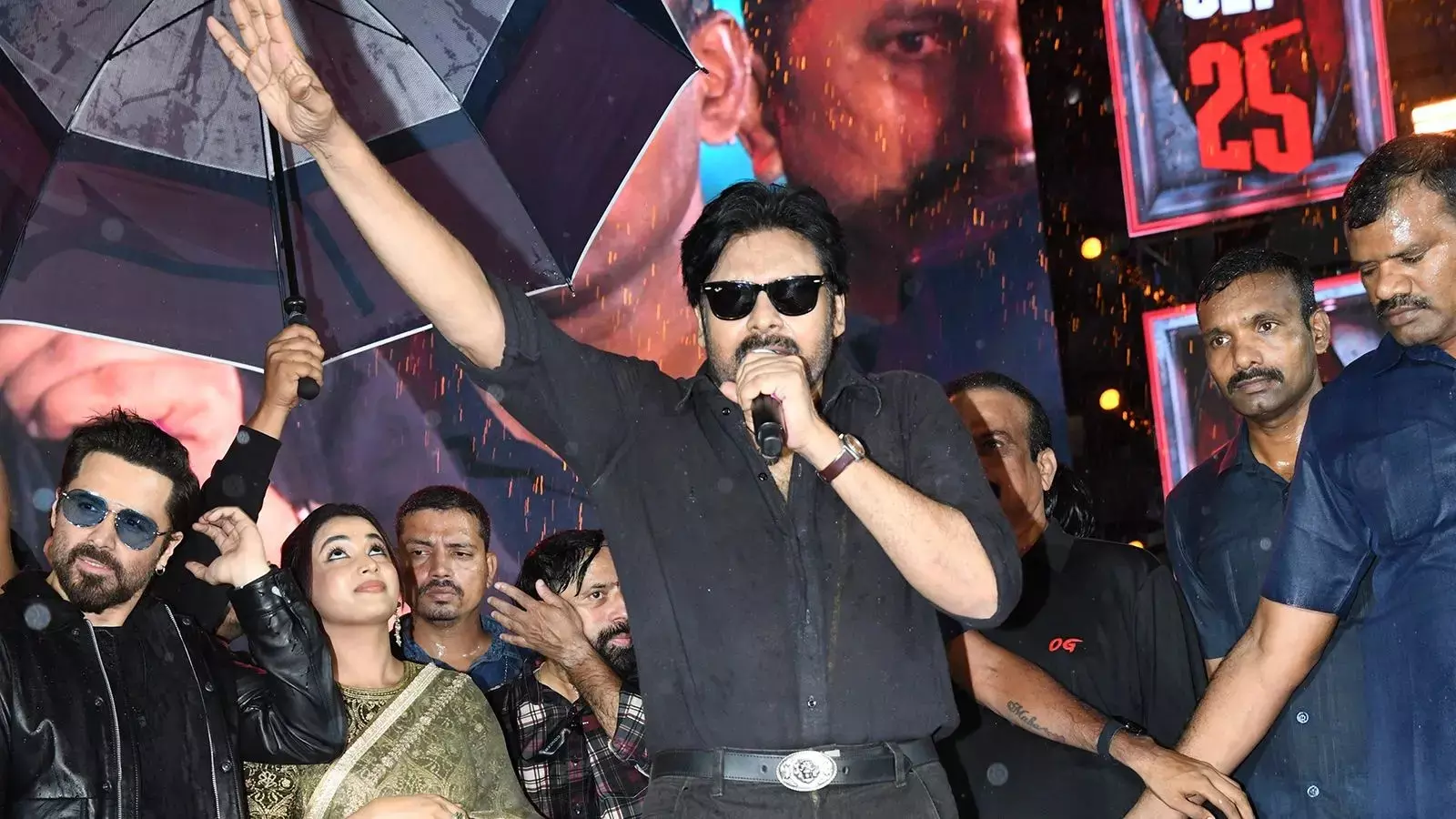 Mad energy @ OG event: Pawan Kalyan In Action!
