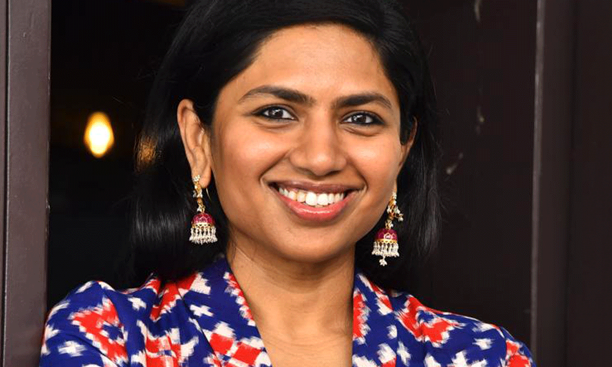 Siddhu will mesmerise as Varun in Telusu Kada - Neeraja Kona