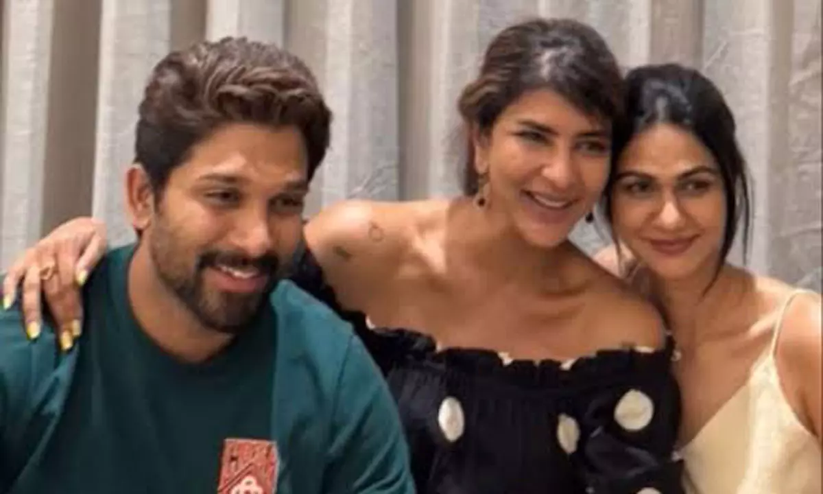 Allu Arjun-Manchu Lakshmi-Sneha Viral Photo Sets Fans Talking