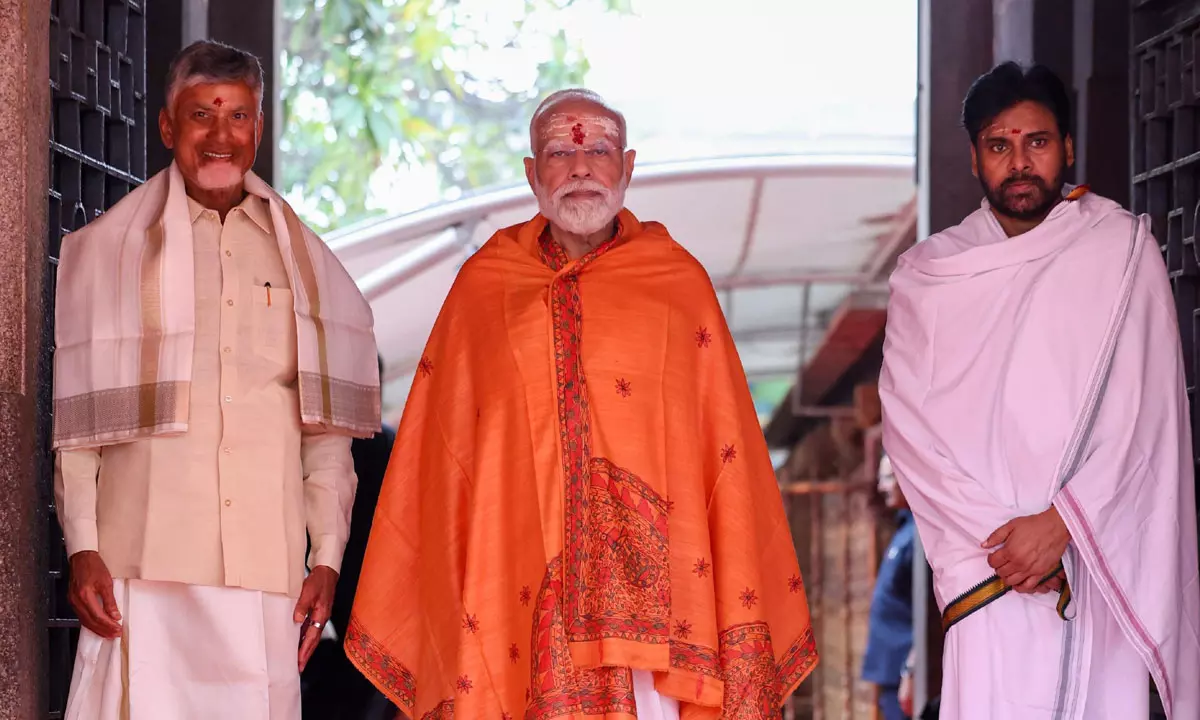 Pic Talk: Modi, CBN, Pawan Kalyan in One Frame!