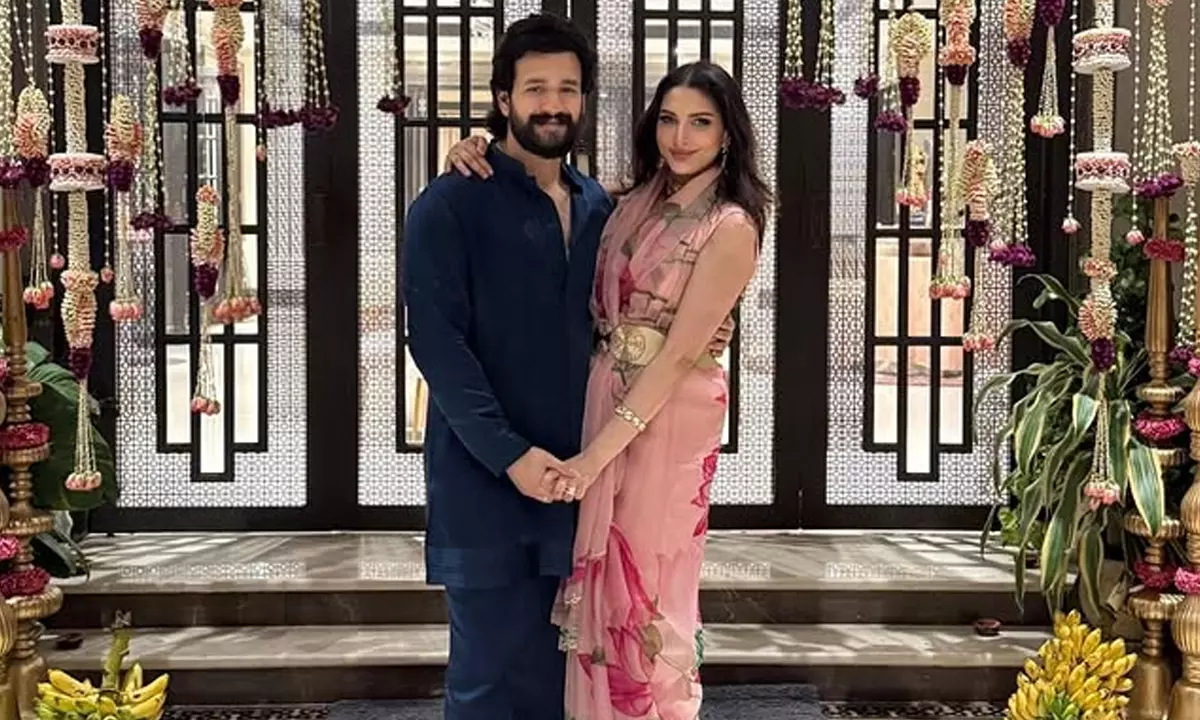 Pic Talk: Akhil And Zainab Celebrate Diwali!