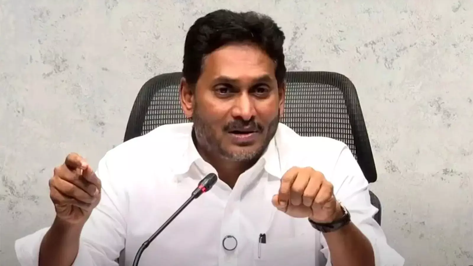 Hyderabad Development: Jagan Credits YSR!