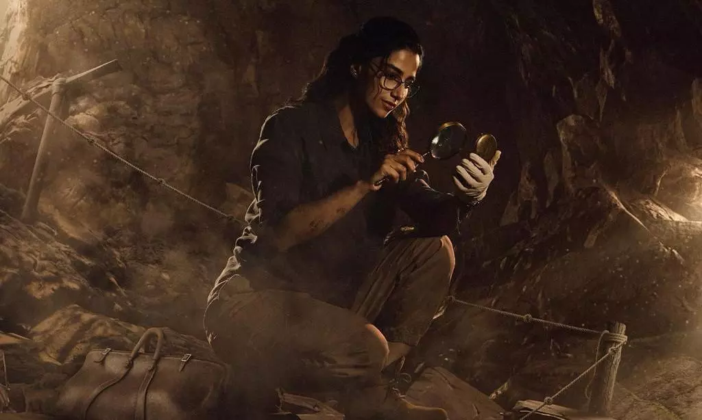 NC24 look: Meenakshi Chaudhary oozes charm and passion