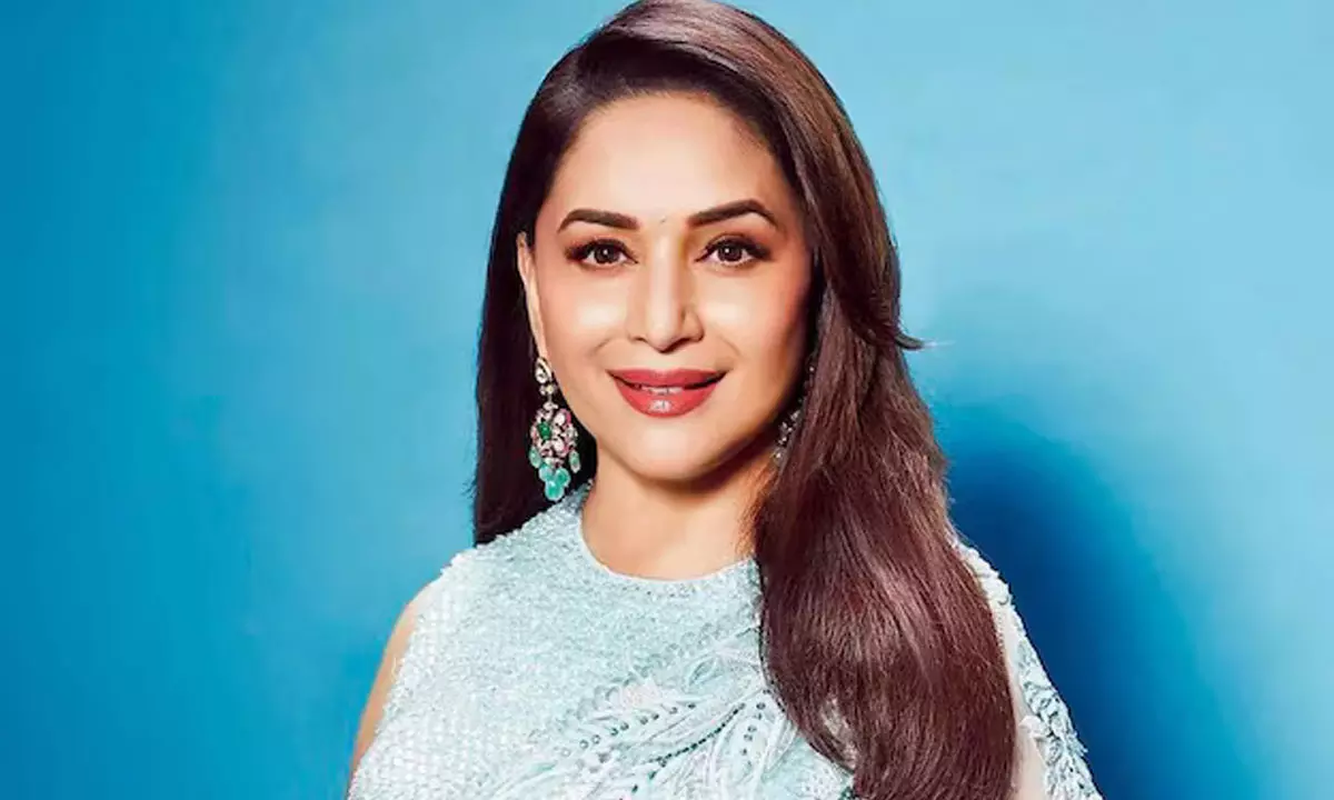 Madhuri Dixit Arrives Late, Internet Explodes with Angry Reactions!