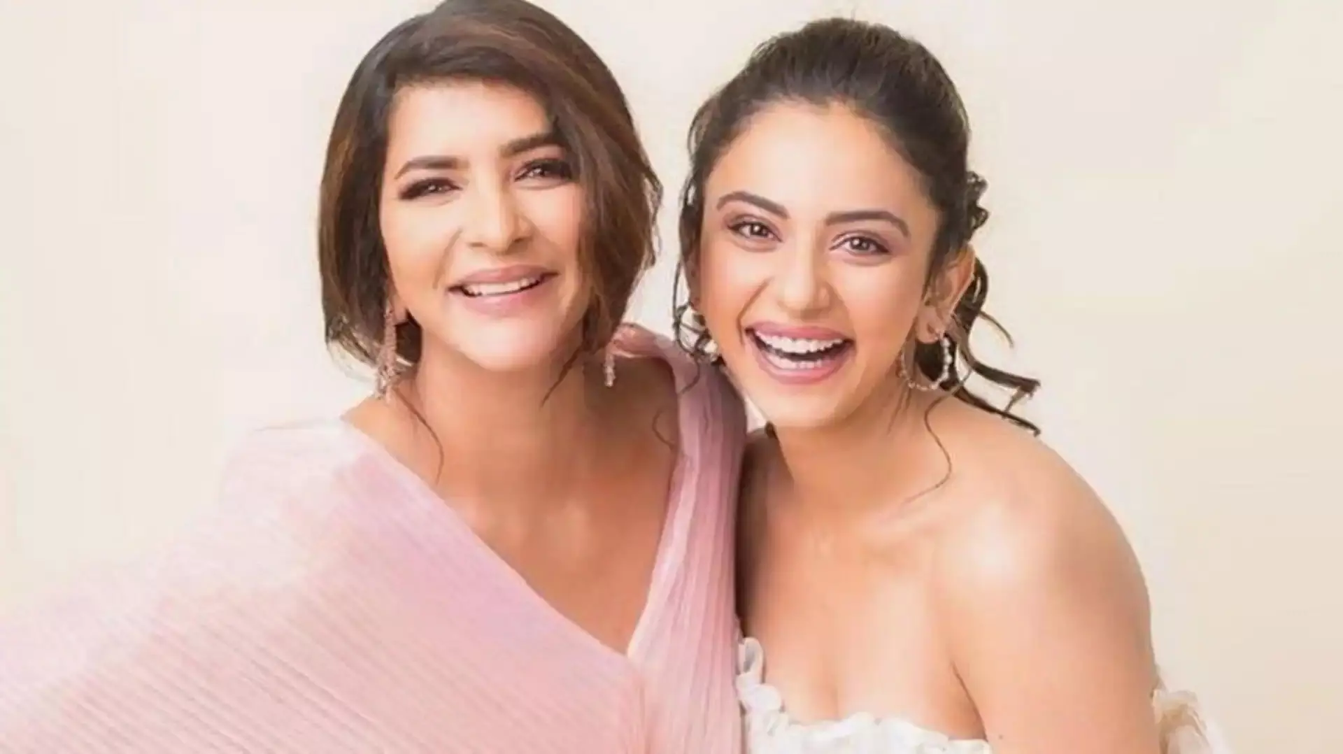 Manchu Lakshmi Shocks Fans With Sharp Warning To Rakul Preet