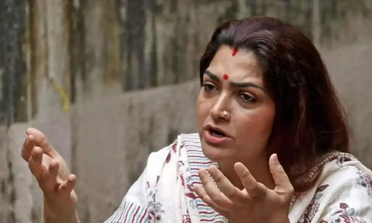 Khushbu Fires On Rajinikanth Fans: Here’s Why!