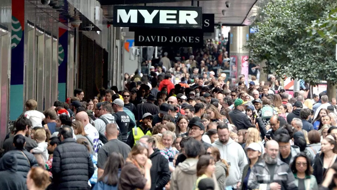 Black Friday Sale: US People Go Crazy!