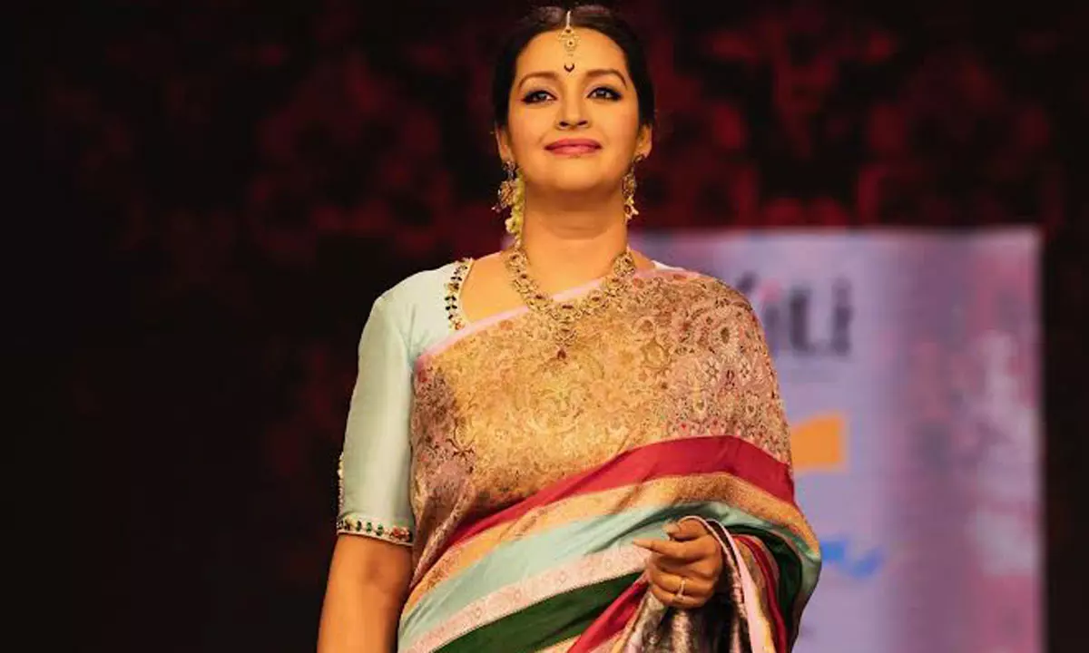 Renu Desai Ramp Walk Pics Look Too Classy