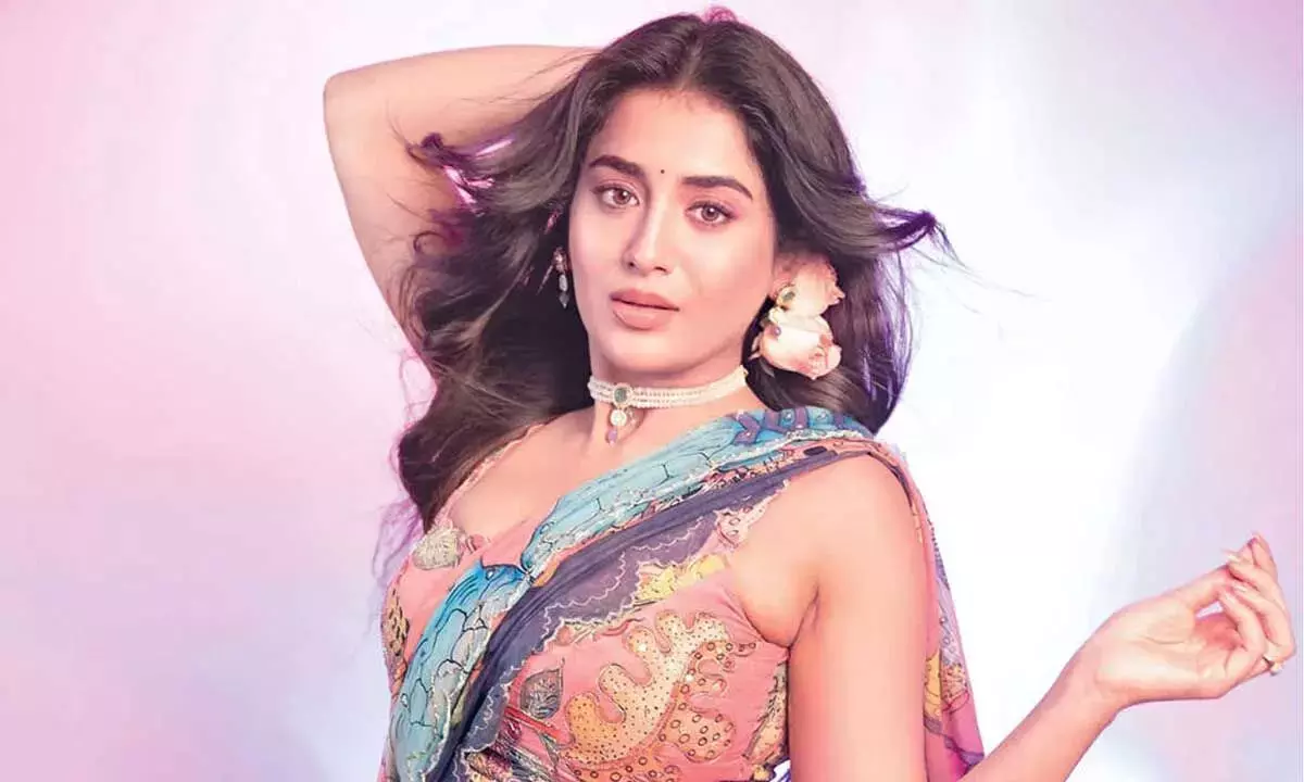 Rashi Singh Reveals Shocking Love Story With Her Teacher