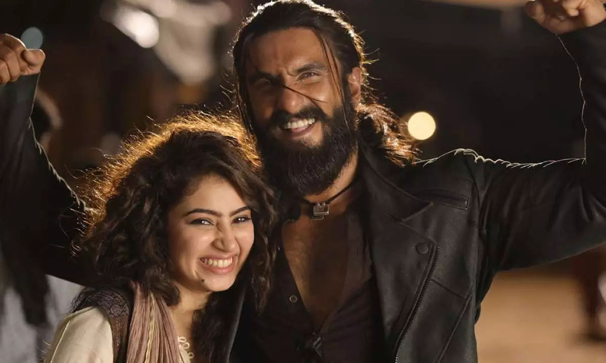 Box Office Talk: Dhurandhar Breaks Down Baahubali 2! Box Office Talk: Dhurandhar Breaks Down Baahubali 2!