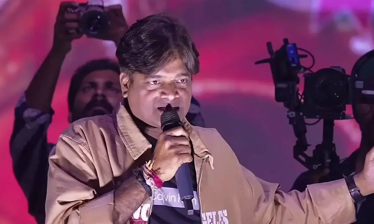 Harish Shankar Reaffirms Ustaad Bhagat Singh Original Film Status Harish Shankar Reaffirms Ustaad Bhagat Singh Original Film Status