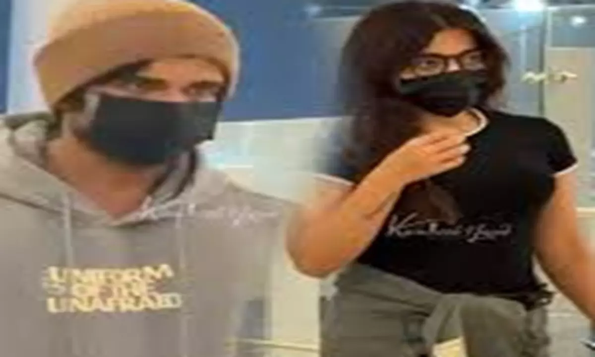 Engaged Couple Vijay & Rashmika Headed For A New Year Break