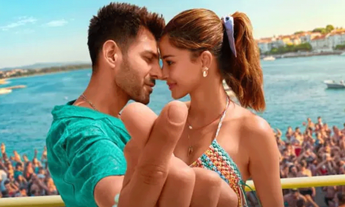 After Avatar 3, Ananya Panday Gets Crushed At BO