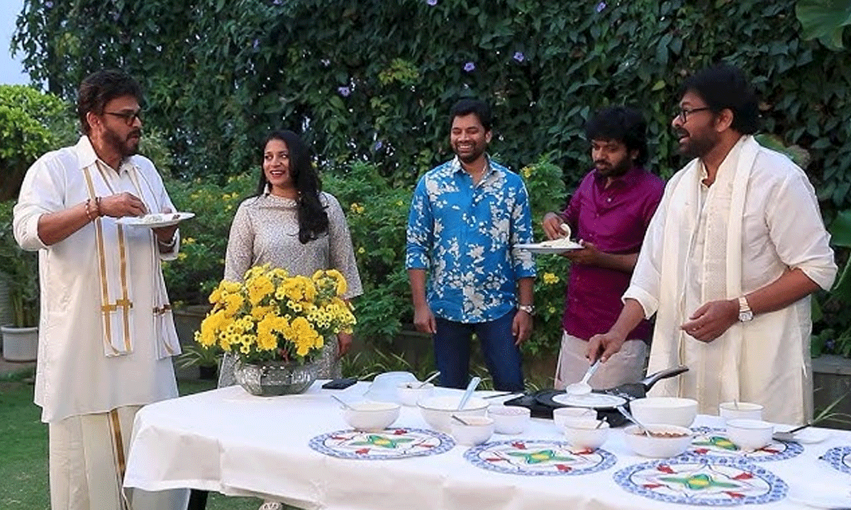 Chiranjeevi Makes Dosas for Venkatesh; Shares Funniest Moment