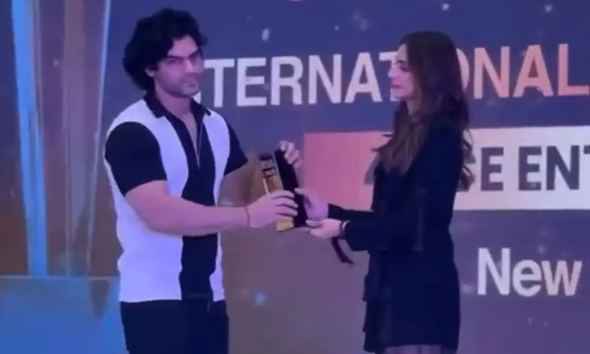 Rakul Preet Insulted On Awards Stage, But..