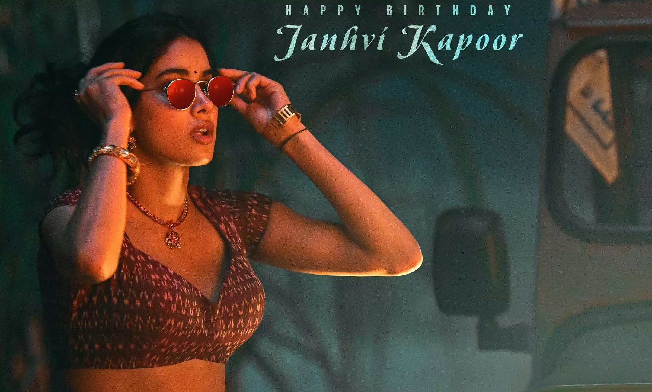 Peddis B’day Wishes: Janhvi Oozes Lots Of Glam