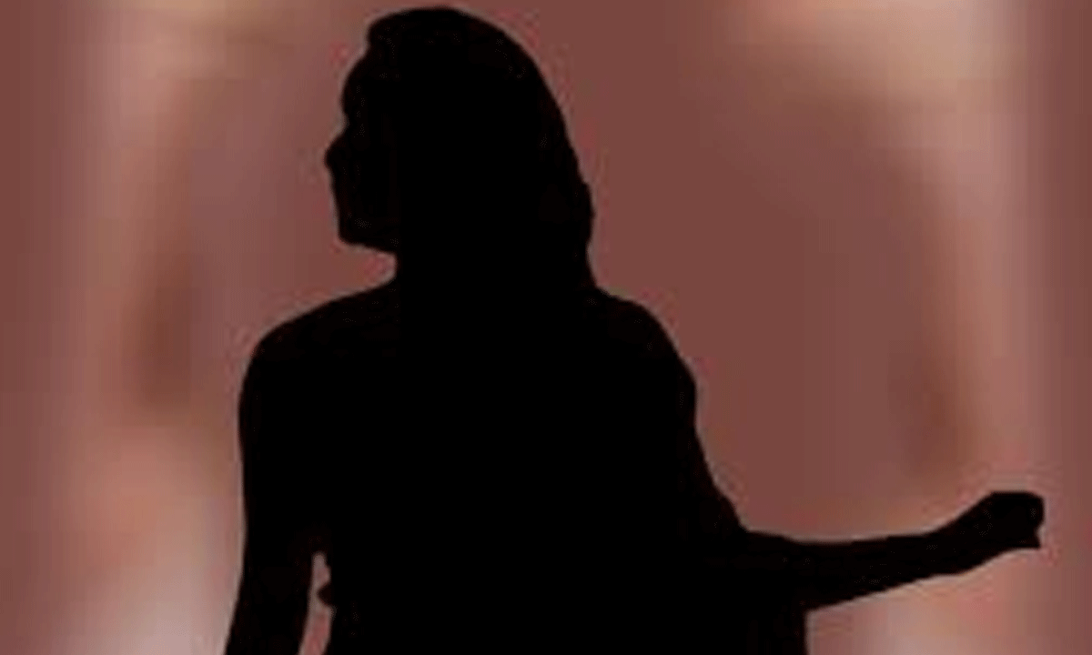 Another Actress Shifting From Telugu To Tamil!