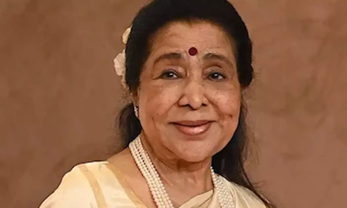 Legendary Singer Asha Bhosle Passes Away at 92