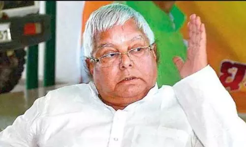 గాంధీలు ఎవ‌రూ దేశం వ‌దిలి పారిపోలేదు.. ముగ్గురు మోడీలు మాత్రం