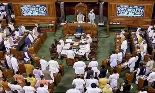 కేంద్రం గొంతులో మణిపుర్ వెలక్కాయ.. పార్లమెంటులో కక్కలేదు