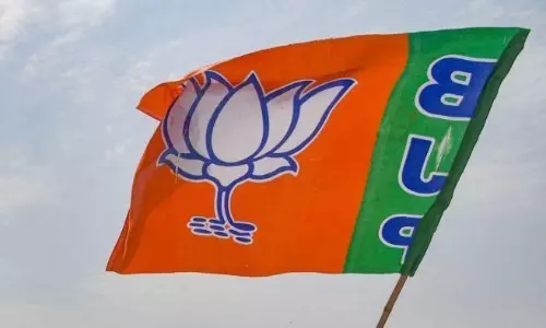 ఇద్దరు చంద్రులకు బిగ్ షాక్ ఇవ్వబోతున్న బీజేపీ...?