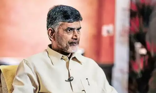 ముసలాయన..బాబు హర్ట్ అవుతున్నారా..?