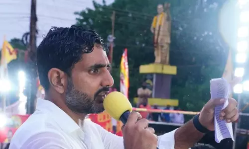 పవన్ స్టైల్ లో లోకేష్...ఏకవచనంతో...!