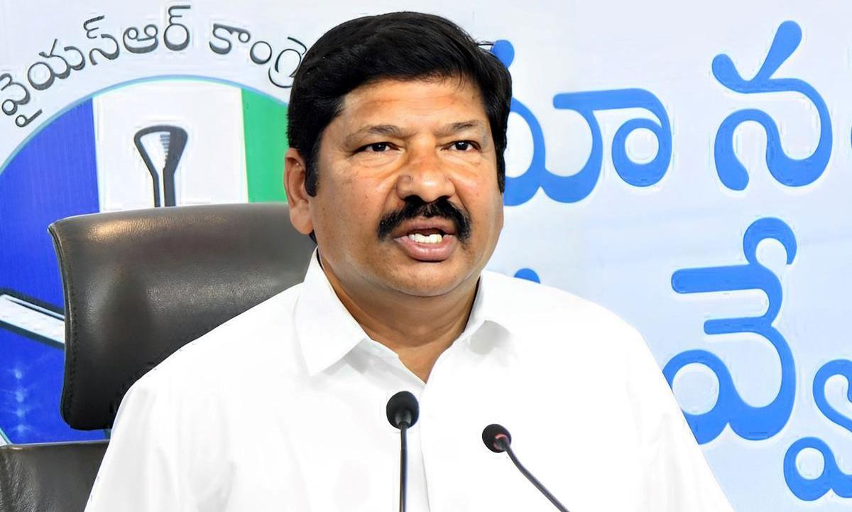 పెళ్లాలూ పార్టీలూ... పవన్ మీద వైసీపీ మంత్రి హాట్ హాట్ గానే...? | Jogi ...