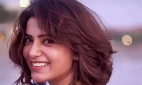 సామ్ స్మైల్.. 1000 ఓల్ట్‌ల‌ విద్యుత్ ప్ర‌వ‌హించిన‌ట్టుగా