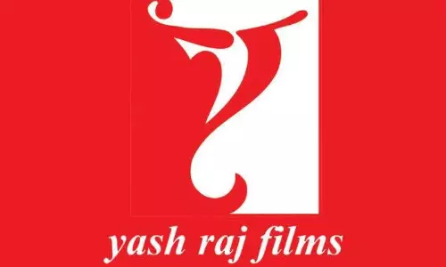 ద‌క్షిణాది స్టార్ల వెంట‌ప‌డుతున్న హిందీ అగ్ర‌బ్యాన‌ర్ లాజిక్?