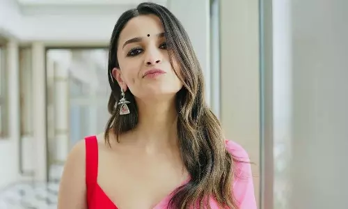 ఫొటో టాక్: చీరలో కూడా ఇలా షాక్ ఇస్తున్నావేంటి అలియా?